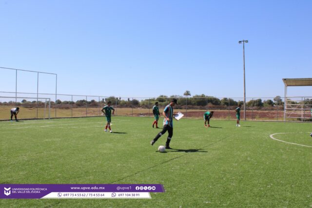 🤝 Tequios por la Paz y Contra las Adicciones 🕊️
En la Universidad Politécnica del Valle del Évora se continúan impulsando acciones que promueven el bienestar integral de la comunidad estudiantil. Como parte de la Jornada Nacional por la Paz y contra las Adicciones, se llevan a cabo diversas actividades deportivas, fomentando estilos de vida saludables entre las y los jóvenes.
A través del deporte, se busca fortalecer valores como el compañerismo, la disciplina y el respeto, además de crear espacios positivos que contribuyan a la prevención de las adicciones. Estas actividades permiten que las y los estudiantes se mantengan activos, desarrollen sus habilidades y fortalezcan su bienestar físico y emocional.
@sepmx
#JornadaPorLaPazYContraLasAdicciones
#ElFentaniloTeMata
#SomosUPVE
#PorElDesarrolloYLaGrandeza
#SomosDelfinesUPVE