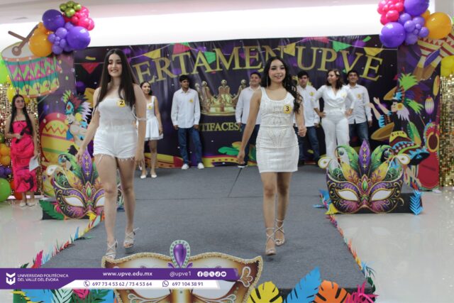 🥳 ¡HABEMUS REALEZA! 👑💐

Valeria Nazareth y Edson Rocha son coronados como los nuevos soberanos de la UPVE 2026.

En un ambiente de fiesta, porras y gran compañerismo, la Universidad Politécnica del Valle del Évora (UPVE) celebró con éxito su Certamen de Elección de Reina y Rey 2026. El evento, que reunió a toda la comunidad universitaria, familias y amigos, se convirtió en una pasarela de talento y orgullo por la identidad "Delfín". La Dra. Imelda Zayas Barreras, rectora de nuestra institución, dio la bienvenida a los asistentes, destacando la importancia de estos espacios para la sana convivencia y agradeciendo a las familias por respaldar los sueños y el desarrollo integral de las y los jóvenes participantes; además, de aclarar que se cambió la fecha del evento del 23 de mayo por el motivo que estudiantes de sexto se irán a estadías y de celebrarse el evento en la fecha tradicional no disfrutarían del festejo.

La Nueva Corte Real; tras una difícil deliberación por parte del jurado, los resultados que marcarán la historia de este año son: 

- Reina UPVE 2026 Valeria Nazareth Mascareño Sánchez - AD5-1
- Rey UPVE 2026 Edson Rocha Casaferniza - AB2-1
- Princesa UPVE 2026 Kamila León García - TIID2-2
- Príncipe UPVE 2026 Edén Paulino López Rubio - AD5-1

El evento marcó también el cierre de un ciclo con el último recorrido de los soberanos salientes, Alejandra Carolina Villegas Pérez y Jesús Humberto Bojórquez Sotelo, quienes se despidieron de su reinado entre aplausos y reconocimiento. 

Talento y Calidad en el Escenario; para asegurar la imparcialidad y el nivel del certamen, se contó con un jurado de expertos en imagen, arte y diseño: 

-Lic. Carlos Obeso Higuera (Diseñador de modas).
-Lic. María de los Ángeles Beltrán Guzmán (Danza y Artes Visuales).
-Lic. Aníbal López Fragozo (Decorador de eventos).
-C. Nayeli Parra Guzmán (Estilista Profesional).
-C. Dulce Idalia Ramírez Valdez (Estilista Profesional).

La gala fue amenizada por la gracia de la academia de baile Marielos Dance Studio y el ambiente sinaloense del grupo norteño de casa, integrado por los talentosos alumnos Ángel Renato Escobar, Adrián Gastelum y el profesor Eduardo Gasca Bueno.

#SomosUPVE