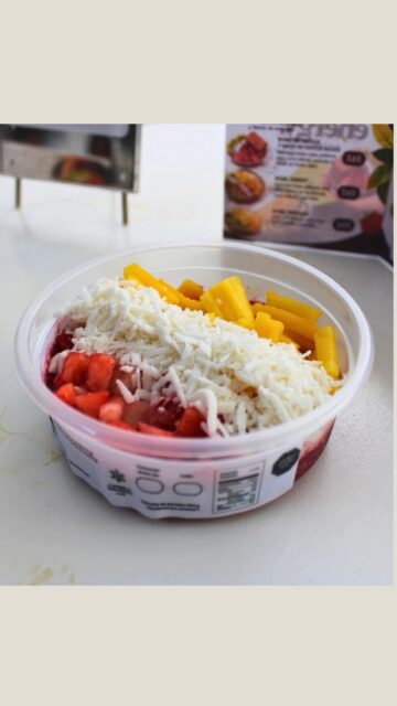 🍴✨ ¡Creatividad, sabor e innovación!

Las y los estudiantes de Licenciatura en Gastronomía, presentaron sus prototipos gastronómicos como parte de la asignatura Proyecto Integrador I, impartida por el Lic. José Manuel García Padilla.

Compartieron sus propuestas, pusieron en práctica sus conocimientos y ofrecieron muestras para degustación.

¡Felicidades por su talento, esfuerzo y creatividad! ✨

#SomosUPVE
#PorElDesarrolloYLaGrandeza
#SomosDelfinesUPVE
