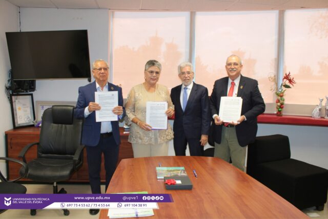 15 AÑOS SUMANDO ESFUERZOS POR LA EDUCACIÓN.
En el marco de su 15° Aniversario, la Universidad Politécnica del Valle del Évora (UPVE) fortaleció sus alianzas estratégicas con la firma de convenios de colaboración con el Instituto Tecnológico Superior de Guasave (ITSG) y la Universidad Pedagógica del Estado de Sinaloa (UPES).
Estos acuerdos impulsarán la formación académica, investigación, desarrollo tecnológico, intercambio de conocimientos y actividades culturales, generando nuevas oportunidades para estudiantes, docentes e investigadores.
Porque celebrar 15 años también significa construir nuevos caminos hacia el futuro y seguir transformando nuestro entorno a través de la educación.
¡15 años de historia, colaboración y grandeza!
#ITSG
#UPES
#SomosUPVE
#PorElDesarrolloYLaGrandeza
#SomosDelfinesUPVE