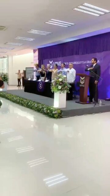 💜✨ 15 AÑOS DE HISTORIAS, LOGROS Y MOMENTOS INOLVIDABLES 🐬🎓
Revive con nosotros algunos de los momentos que hicieron especial la celebración de nuestro 15.º Aniversario de la Universidad Politécnica del Valle del Évora.
Una celebración llena de alegría, recuerdos y emociones, pero sobre todo, de gratitud hacia todas las personas que han sido parte de nuestra historia. ✨
Gracias por acompañarnos y por ser parte de estos 15 años de crecimiento y aprendizaje.
🎉 ¡Feliz 15.º Aniversario, UPVE! 🐬
#15AniversarioUPVE
#SomosUPVE
#PorElDesarrolloYLaGrandeza
#SomosDelfinesUPVE