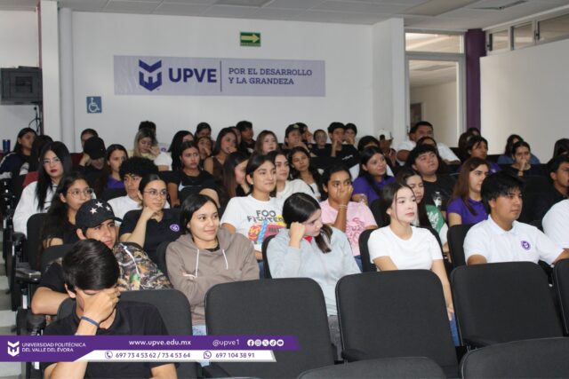 ¡La UPVE participa en la Semana Nacional de Educación Financiera 2026! 🌎💚 

Como parte de las actividades de la Semana Nacional de Educación Financiera (SNEF) 2026, la Universidad Politécnica del Valle del Évora participó en la conferencia “Amor a segunda vista: Una misión financiera llamada economía circular”, impartida por el Dr. Hugo Villalpa Martínez, de la Universidad Tecnológica de Tulancingo, a través de la modalidad de videoconferencia.

Durante la sesión, se abordó la importancia del reciclaje y la reutilización de productos, como el plástico PET, para reducir el impacto ambiental y contribuir a la conservación de la biodiversidad, disminuyendo la presión que la extracción y el procesamiento de recursos ejercen sobre los ecosistemas.

Asimismo, se destacó que la economía circular busca mantener los recursos en uso durante el mayor tiempo posible, aprovechar al máximo su valor y recuperar o regenerar sus materiales al finalizar su vida útil. 🌱♻️

También se resaltó la importancia de la plantación de árboles como una acción fundamental para contribuir al cuidado del medio ambiente, la recuperación de los ecosistemas y la protección de la biodiversidad.

#SNEF2026
#EducaciónFinanciera
#EconomíaCircular
#CuidadoDelMedioAmbiente
#SomosUPVE
#PorElDesarrolloYLaGrandeza
#SomosDelfinesUPVE
